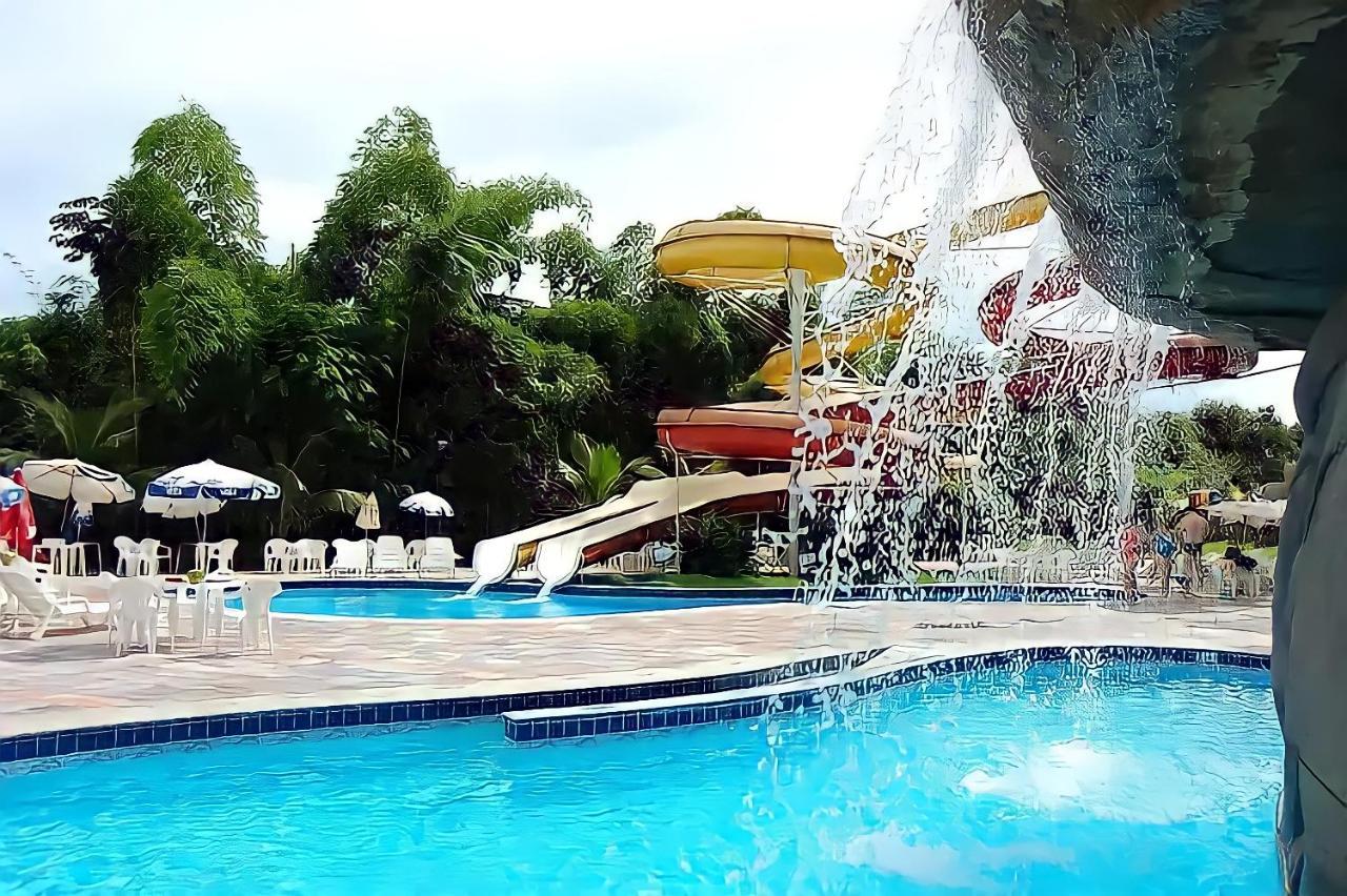 ÁGUAS TERMAIS NATURAIS PISCINAS QUENTES 24 HORAS GRÁTIS Acesso aos Parques  Aquáticos do Golden Dolphin Grand Hotel do Supreme e do Express Ideal para  Família e Casais Resorts em Caldas Novas, Caldas